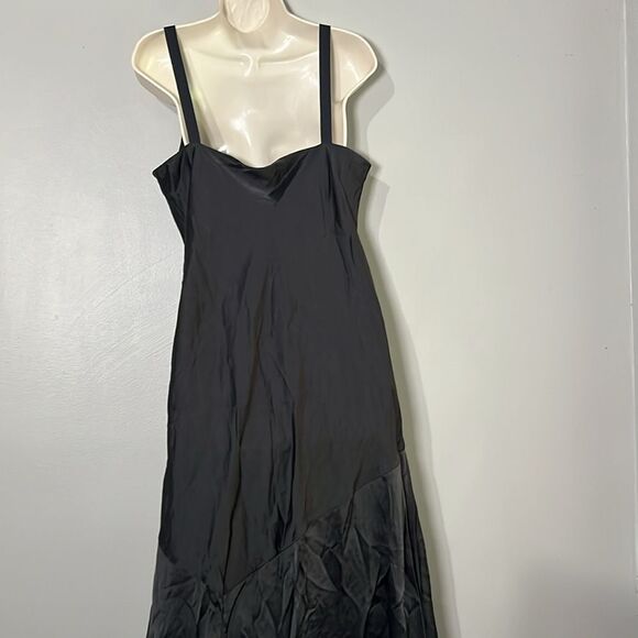 Express Front Vent Satin Maxi Dress - Picture 6 of 7